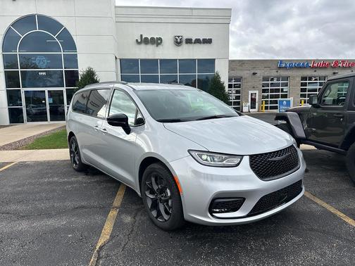 2026 Chrysler Pacifica L