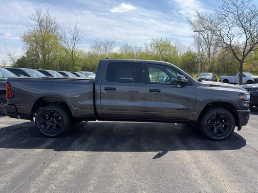 Granite Crystal Metallic Clearcoat 2026 RAM 1500 Big Horn/Lone Star
