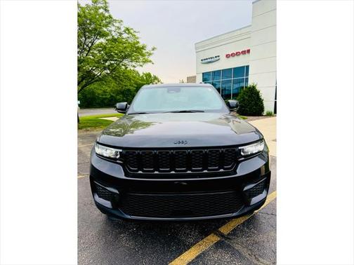 2025 Jeep Grand Cherokee Altitude