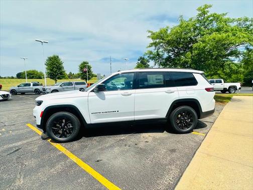 2025 Jeep Grand Cherokee L Altitude