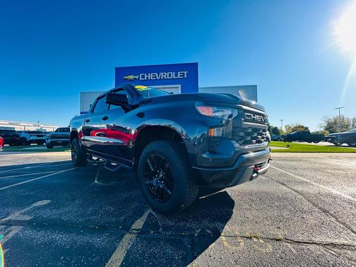 2023 Chevrolet Silverado 1500 Custom Trail Boss