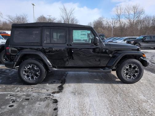 2026 Jeep Wrangler 4-Door Sahara 4x4