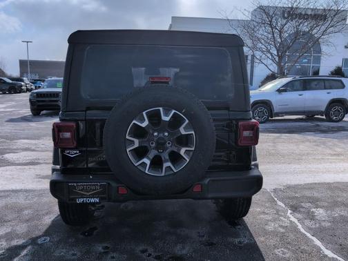 2026 Jeep Wrangler 4-Door Sahara 4x4