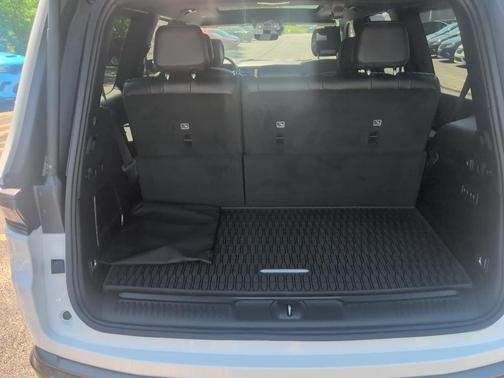 Bright White Clearcoat 2026 Jeep Grand Wagoneer Upland 4x4