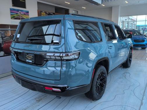 2026 Jeep Grand Wagoneer Limited Reserve 4x4