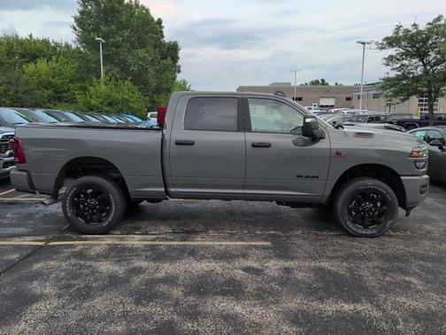 Ceramic Gray Clearcoat 2026 RAM 2500 Big Horn Crew Cab 4x4 6'4' Box