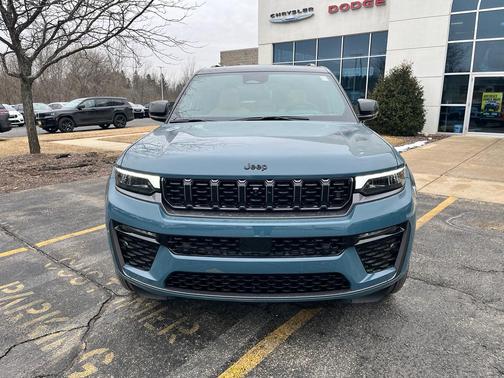 2026 Jeep Grand Cherokee Summit