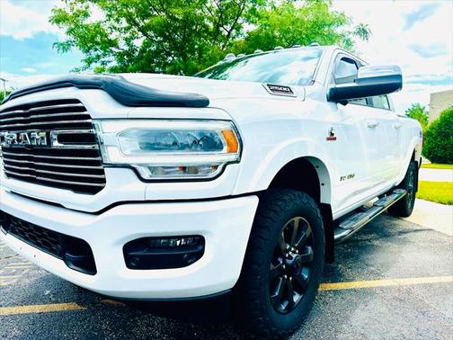 2020 RAM 2500 Laramie Crew Cab 4X4 6'4' Box