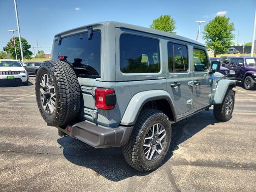 Anvil Clear Coat 2024 Jeep Wrangler 4-Door Sahara 4x4