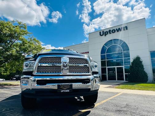 2017 RAM 3500 Laramie Crew Cab 4x4 8' Box
