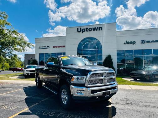2017 RAM 3500 Laramie Crew Cab 4x4 8' Box