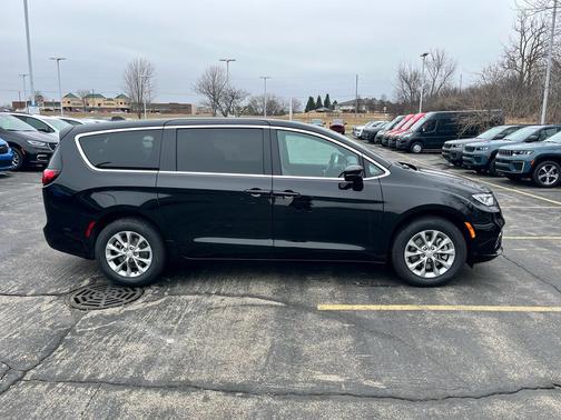 2026 Chrysler Pacifica L