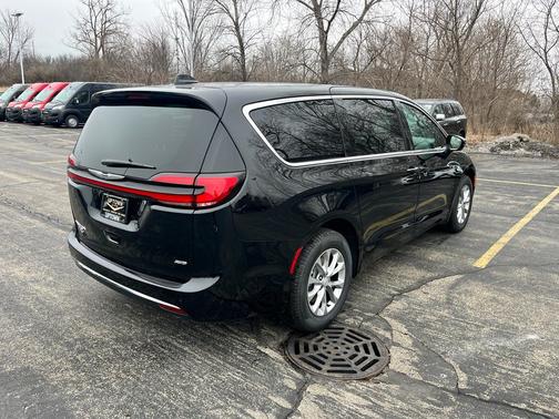 2026 Chrysler Pacifica L