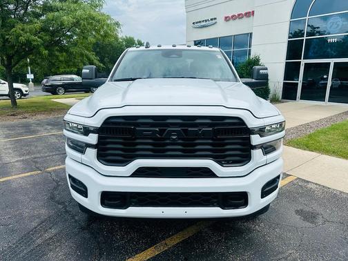 2025 RAM 2500 Big Horn Crew Cab 4x4 6'4' Box
