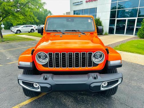 2025 Jeep Wrangler 4-Door Sahara 4x4