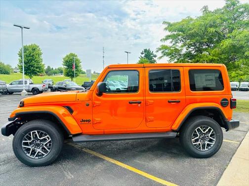 2025 Jeep Wrangler 4-Door Sahara 4x4