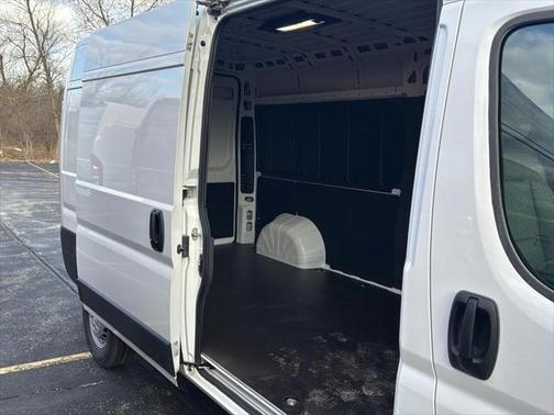 2025 RAM ProMaster 2500 Tradesman