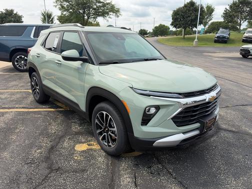 Cacti Green 2026 Chevrolet Trailblazer LT