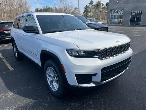 Bright White Clearcoat 2026 Jeep Grand Cherokee L Altitude