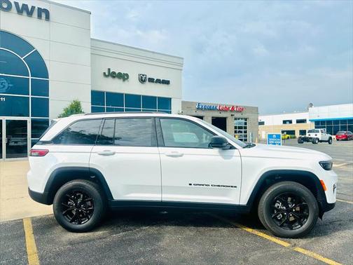 2025 Jeep Grand Cherokee Altitude