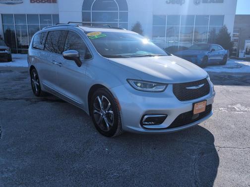 2023 Chrysler Pacifica L