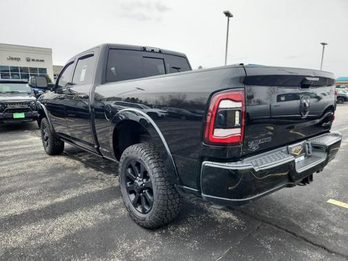 2020 RAM 2500 Laramie Crew Cab 4X4 6'4' Box
