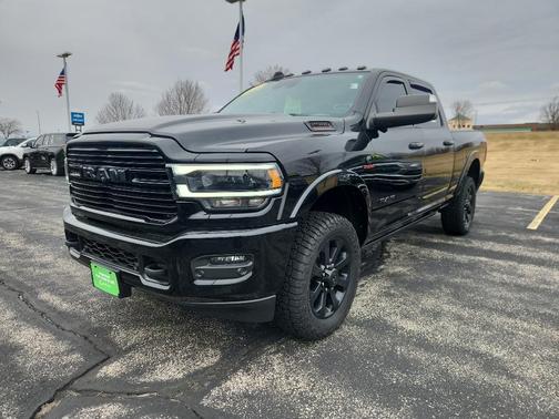 2020 RAM 2500 Laramie Crew Cab 4X4 6'4' Box