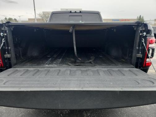 2020 RAM 2500 Laramie Crew Cab 4X4 6'4' Box