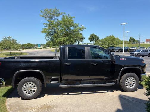 Black 2024 Chevrolet Silverado 2500 LT