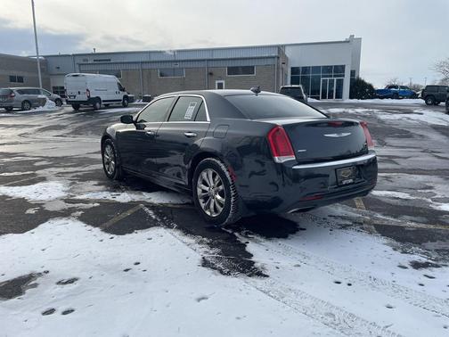2018 Chrysler 300 Limited