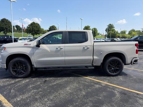 White Sands 2026 Chevrolet Silverado 1500 RST