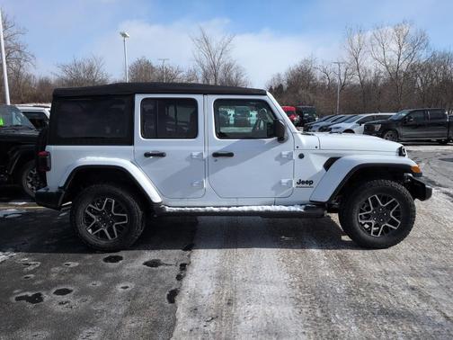 2026 Jeep Wrangler 4-Door Sahara 4x4
