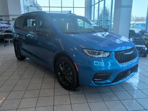 2026 Chrysler Pacifica L