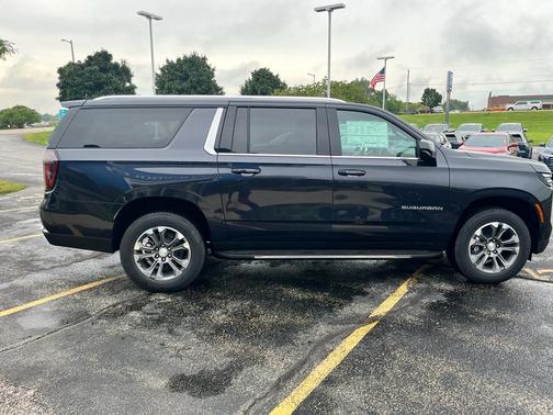 2025 Chevrolet Suburban LS