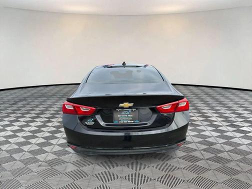 Mosaic Black Metallic 2016 Chevrolet Malibu 1LT