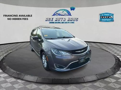 2018 Chrysler Pacifica Touring-L