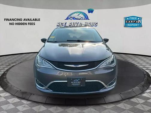 2018 Chrysler Pacifica Touring-L