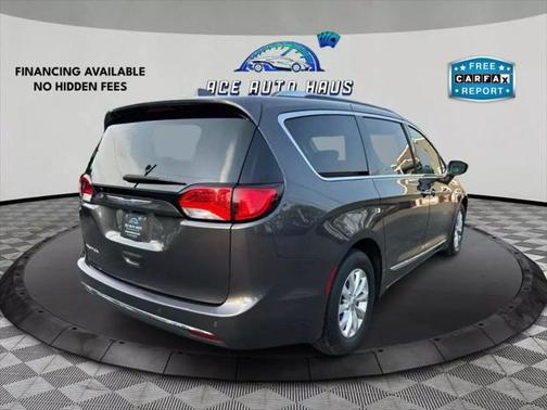 2018 Chrysler Pacifica Touring-L