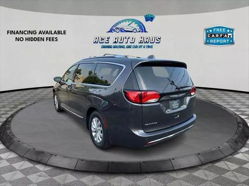 2018 Chrysler Pacifica Touring-L