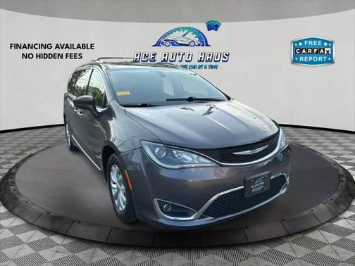 2018 Chrysler Pacifica Touring-L