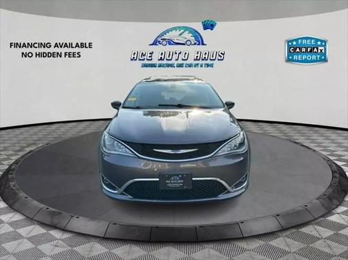 2018 Chrysler Pacifica Touring-L
