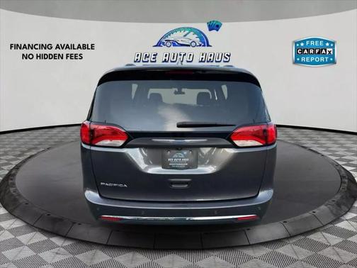 2018 Chrysler Pacifica Touring-L