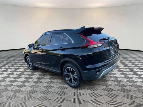 Labrador Black Pearl 2022 Mitsubishi Eclipse Cross SP