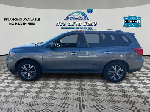 2019 Nissan Pathfinder SV