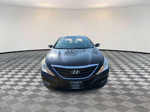 Midnight Black Mica 2013 Hyundai SONATA GLS