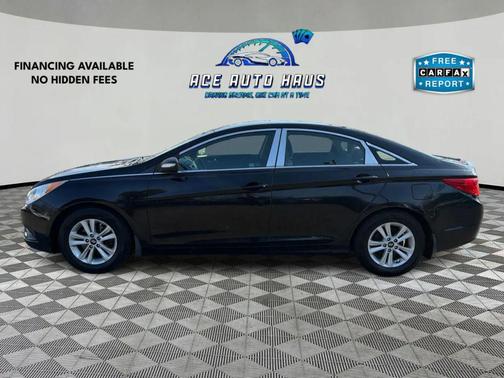 Midnight Black Mica 2013 Hyundai SONATA GLS