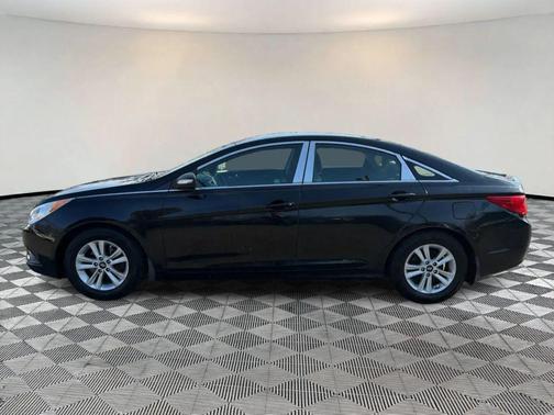 Midnight Black Mica 2013 Hyundai SONATA GLS