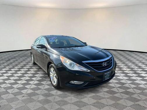 Midnight Black Mica 2013 Hyundai SONATA GLS