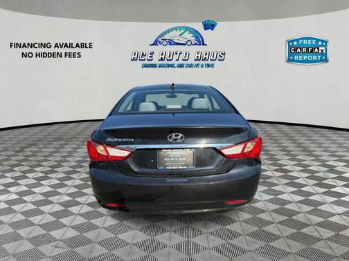 Midnight Black Mica 2013 Hyundai SONATA GLS