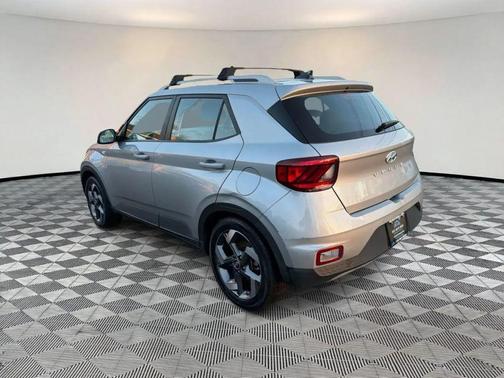 Stellar Silver 2022 Hyundai VENUE SEL
